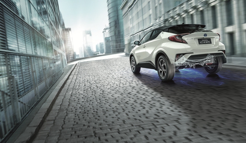 TOYOTA C-HR รุ่นปรับปรุงใหม่ เพิ่มสีขาวมุก หลังคาดำ และล้อแม็กดีไซน์