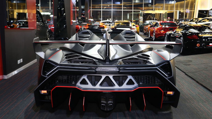 ต วแทนขายจากด ไบเป ดต วรถ Lamborghini Veneno Roadster โฉมพ เศษ 1 ใน 9 ค น ของโลก รถใหม 2021 2022 ร ว วรถ ราคารถใหม ข าวรถใหม รถยนต รถกระบะ Toyota โตโยต า Honda ฮอนด า Nissan น สส น Ford ฟอร ด Chevrolet เชฟโรเลต Isuzu อ ซ ซ