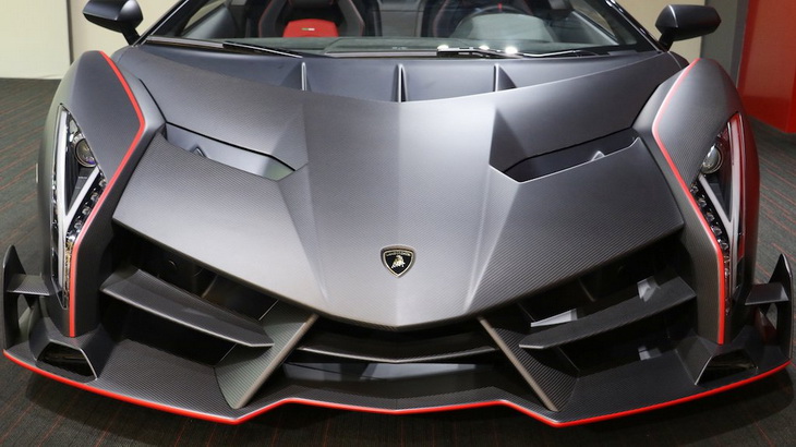 ต วแทนขายจากด ไบเป ดต วรถ Lamborghini Veneno Roadster โฉมพ เศษ 1 ใน 9 ค น ของโลก รถใหม 2021 2022 ร ว วรถ ราคารถใหม ข าวรถใหม รถยนต รถกระบะ Toyota โตโยต า Honda ฮอนด า Nissan น สส น Ford ฟอร ด Chevrolet เชฟโรเลต Isuzu อ ซ ซ