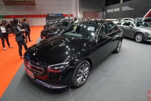 ใหม่ New Mercedes-Benz E 300 e Avantgarde 2024-2025 ราคา ตารางผ่อน-ดาวน์