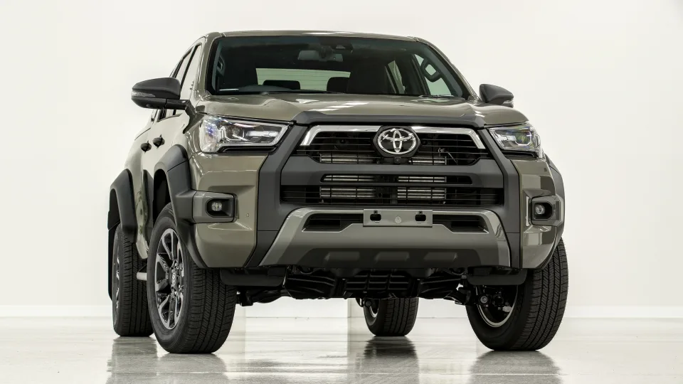 Toyota HiLux และ Fortuner จะได้รับขุมพลังไฮบริดในปี 2024 รถใหม่ 2024