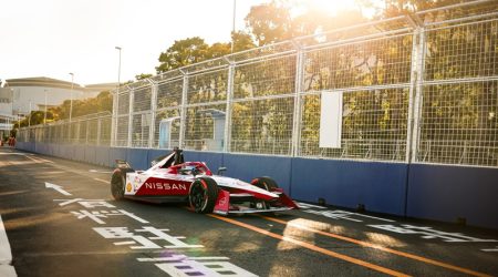 ทีม Nissan Formula E สร้างประวัติศาสตร์คว้าตำแหน่งโพล และฉลองชัยบนโพเดียมในการแข่งขัน Tokyo E-Prix ครั้งแรก