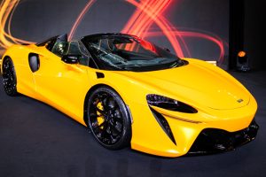 McLaren Bangkok เปิดตัว'Artura Spider' ซูเปอร์คาร์ไฮบริดแรงทะลุ 700 แรงม้า พร้อมหลังคาเปิดประทุนสุดล้ำ