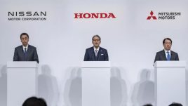 Honda และ Nissan เปิดโต๊ะคุยควบรวมกิจการ ตั้งเป้าเป็นค่ายรถยนต์ใหญ่อันดับ 3 ของโลกในปี 2026!