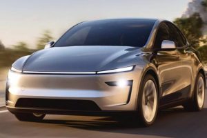 Tesla Model Y 2025 เปิดตัว! ดีไซน์ล้ำ ฟีเจอร์ใหม่ จัดเต็มทุกด้าน