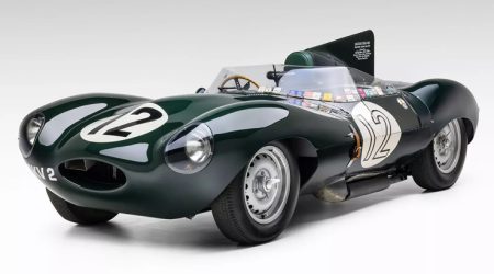 Jaguar D-Type คันนี้ที่ Stirling Moss เคยขับใน Le Mans กำลังจะถูกประมูล! อาจสูงถึง 290 ล้านบาท